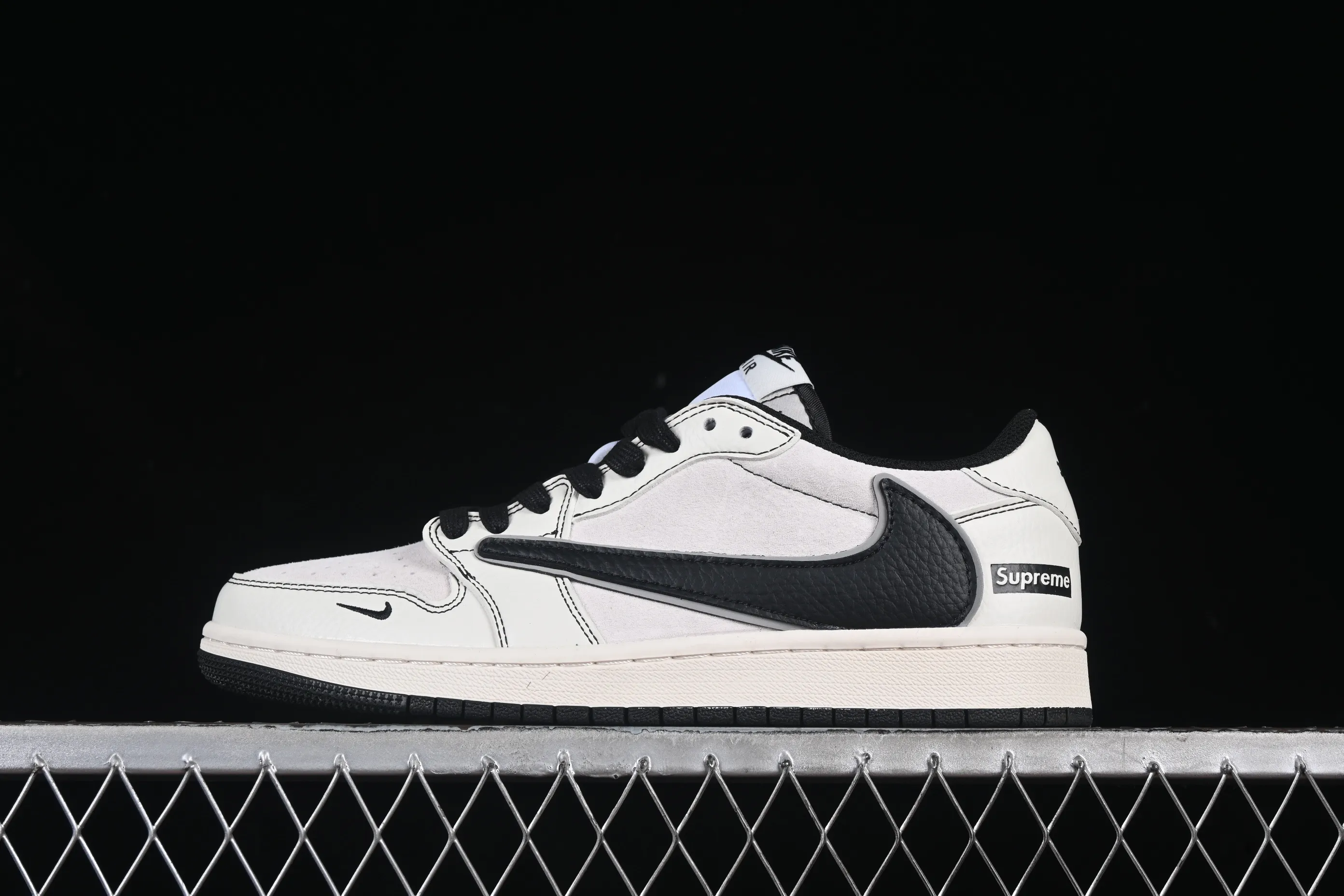 All categories Air Jordan Jordan series basketball shoes Air Jordan 1 Low High-end customized low-top sneakers Travis Scott x Fragment Design x Air Jordan 1 Low OG SP AJ1 Joe 1 Supreme joint beige black line low-top cultural casual sneakers XZ2268-080